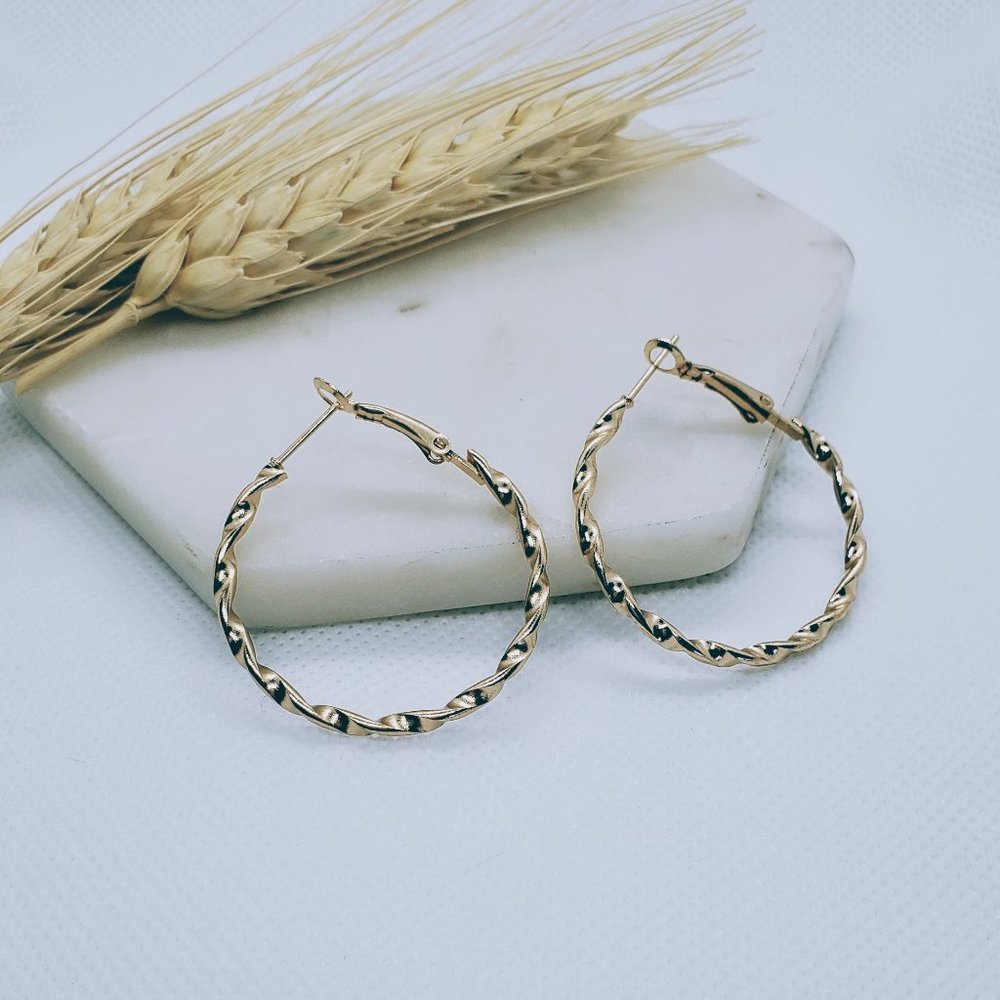 5 for $25 Gold Color Twisted Hoop Earrings 1.25' - Picture 3 of 4